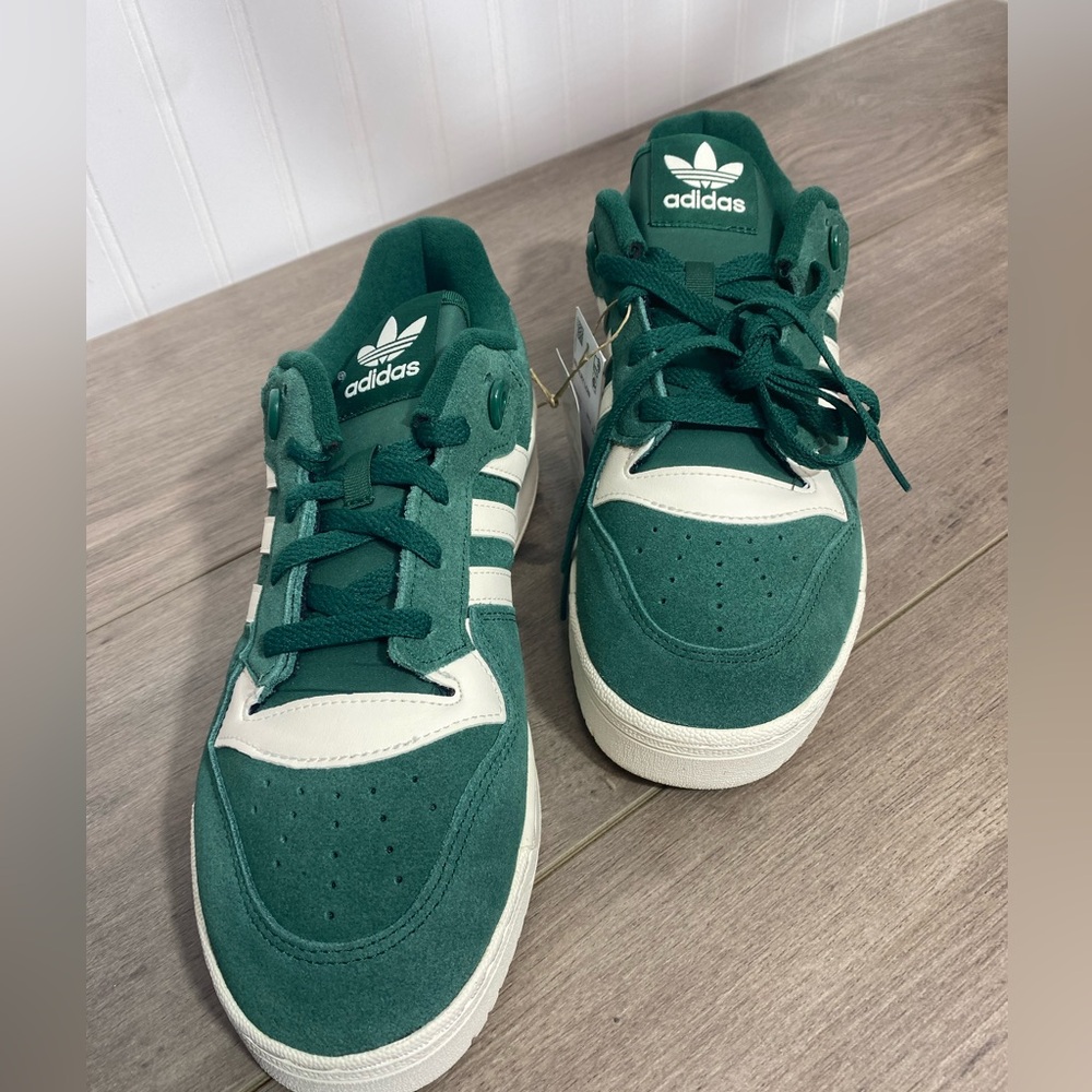 COPY - adidas Men's Rivalry Low Shoes size 9.5 no box